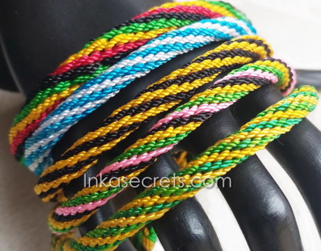 09 Round Friendship Bracelets