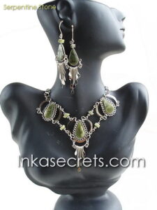 10 Bull Horn Necklace and Earrings with Semiprecious Stone